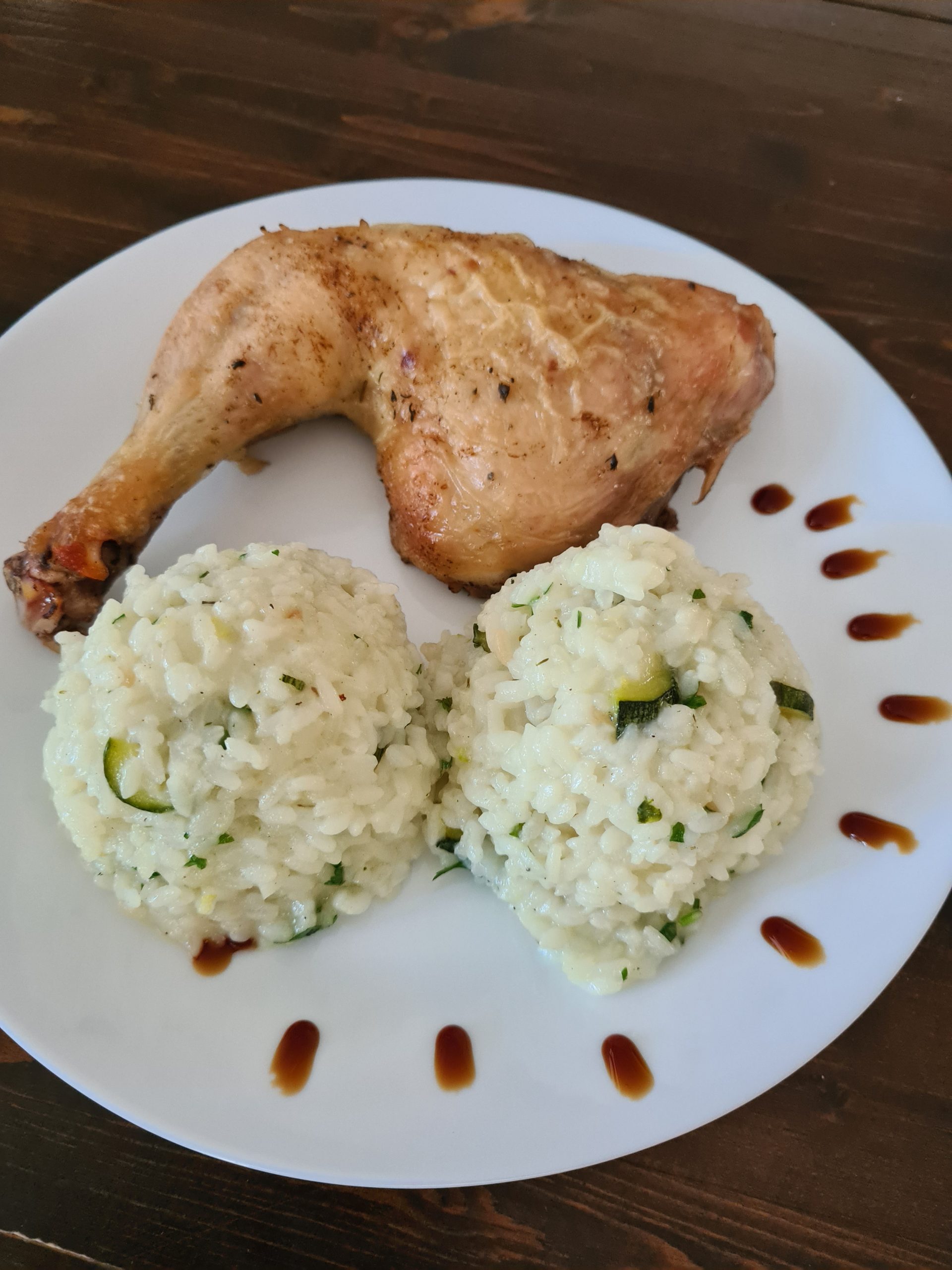 Pulpa de pui la cuptor cu orez si muraturi/ salata devarza murata
