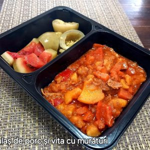 Gulas de porc si vita si muraturi